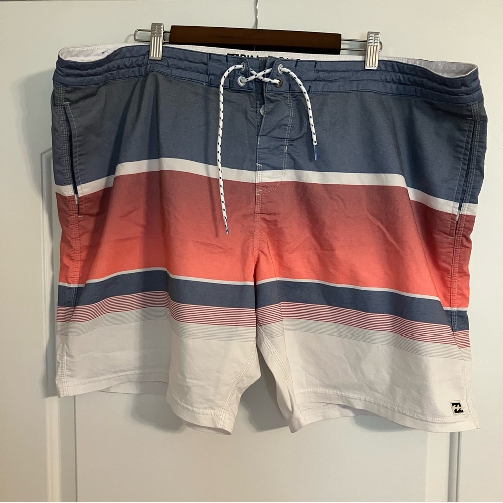 Billabong Board Shorts striped pattern blue, red, and white Men's Sz 44